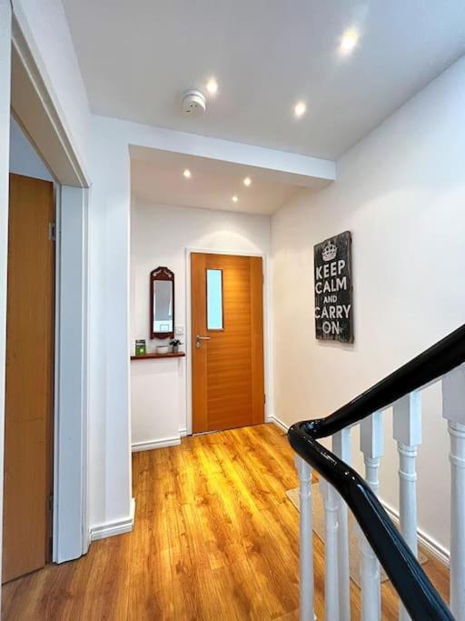 True Colours Apartment In Central Location Bangor  Eksteriør bilde