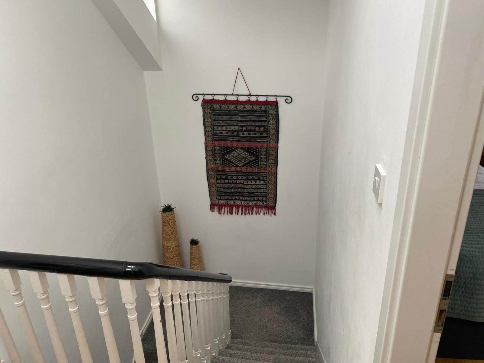 True Colours Apartment In Central Location Bangor  Eksteriør bilde