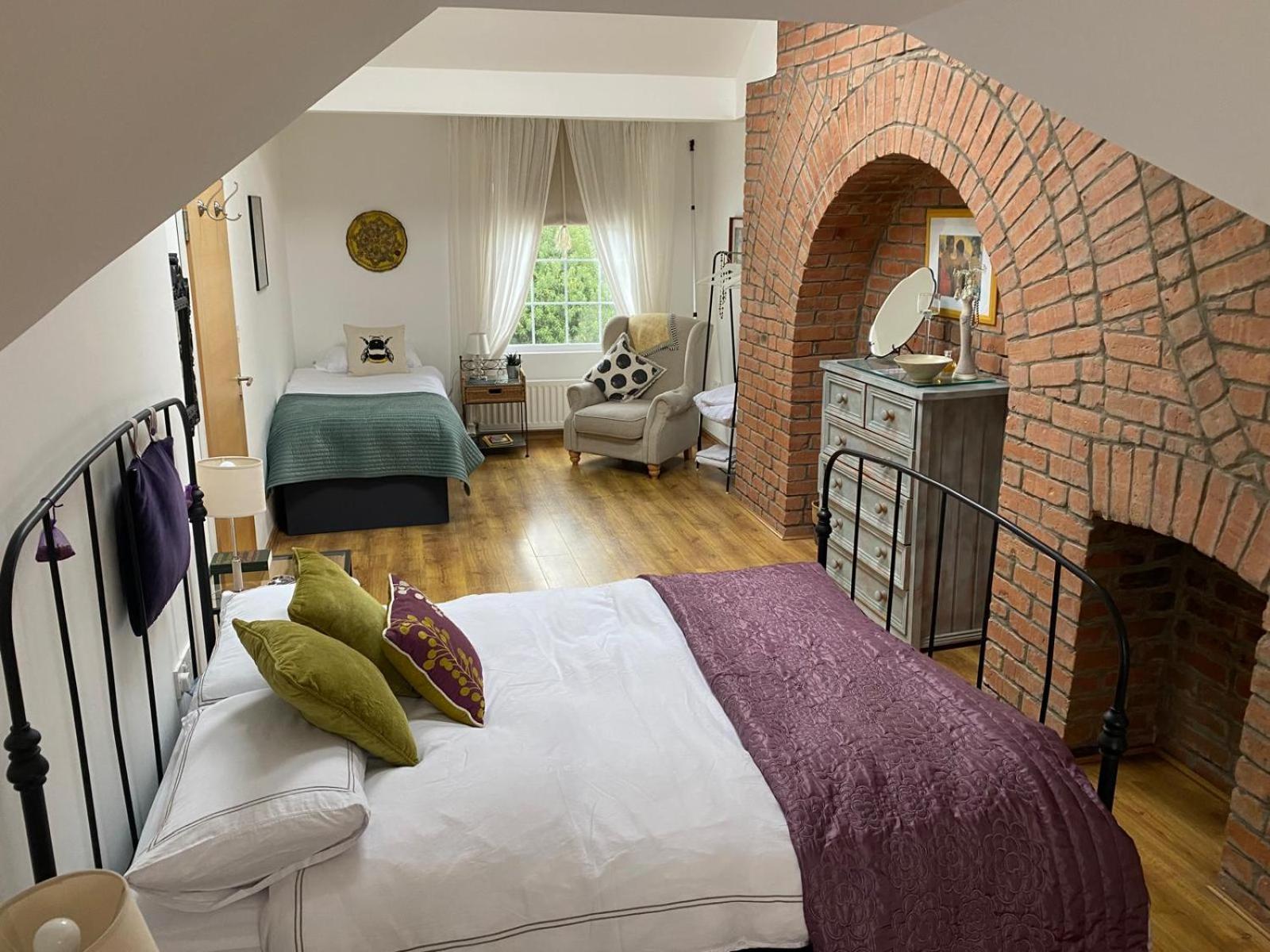 True Colours Apartment In Central Location Bangor  Eksteriør bilde